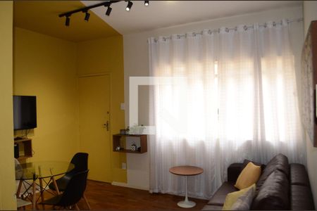 Sala de apartamento para alugar com 2 quartos, 50m² em Serra, Belo Horizonte