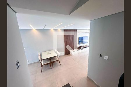 Sala de casa à venda com 3 quartos, 230m² em Santa Luzia, Contagem