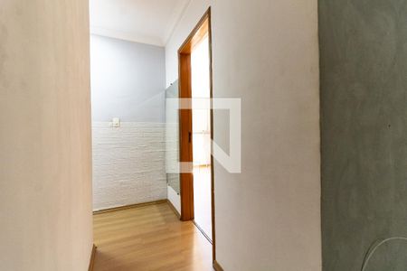 Corredor de apartamento para alugar com 3 quartos, 85m² em Jardim Patente, São Paulo