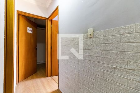 Corredor de apartamento para alugar com 3 quartos, 85m² em Jardim Patente, São Paulo