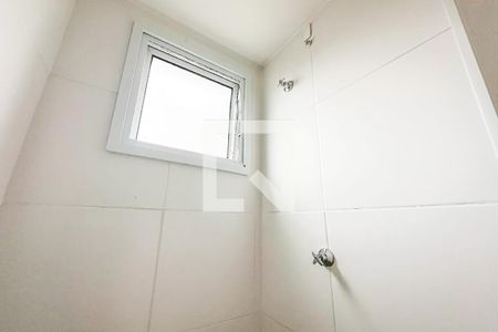 Banheiro de kitnet/studio para alugar com 1 quarto, 71m² em Lapa, São Paulo