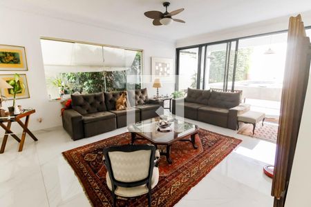 Sala 3 de casa para alugar com 5 quartos, 800m² em Jardim Leonor, São Paulo