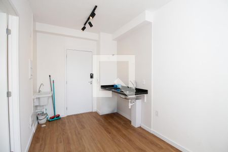 Sala e Cozinha de apartamento à venda com 1 quarto, 24m² em Pinheiros, São Paulo