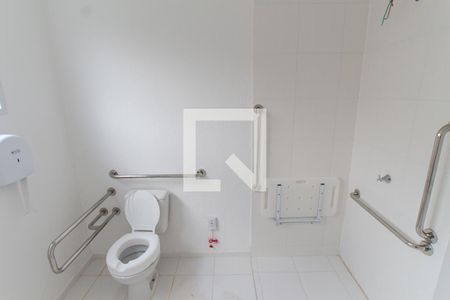 Banheiro de apartamento para alugar com 1 quarto, 43m² em Vila Santos, São Paulo