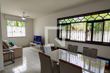 Sala de casa de condomínio para alugar com 4 quartos, 223m² em Anil, Rio de Janeiro