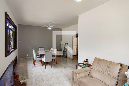 Sala de casa de condomínio para alugar com 4 quartos, 223m² em Anil, Rio de Janeiro