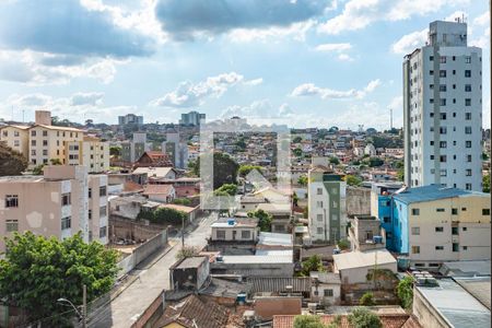 Sala de apartamento para alugar com 2 quartos, 60m² em João Pinheiro, Belo Horizonte