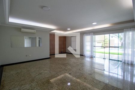 Sala de casa de condomínio para alugar com 3 quartos, 386m² em Jardim Residencial Tivoli Park, Sorocaba