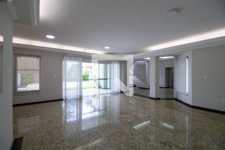 Sala de casa de condomínio para alugar com 3 quartos, 386m² em Jardim Residencial Tivoli Park, Sorocaba