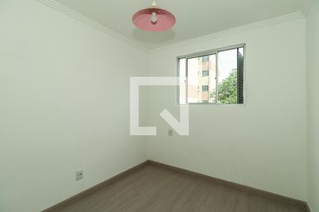 Quarto 2 de apartamento para alugar com 2 quartos, 40m² em Rubem Berta, Porto Alegre