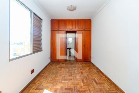 Suíte de apartamento para alugar com 3 quartos, 90m² em Coração Eucarístico, Belo Horizonte