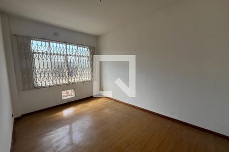 Quarto 1 de apartamento para alugar com 2 quartos, 65m² em Jardim Guanabara, Rio de Janeiro