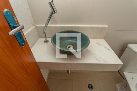 Lavabo de casa de condomínio à venda com 3 quartos, 215m² em Centro, Diadema
