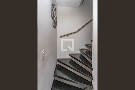 Escada de casa de condomínio à venda com 3 quartos, 216m² em Centro, Diadema