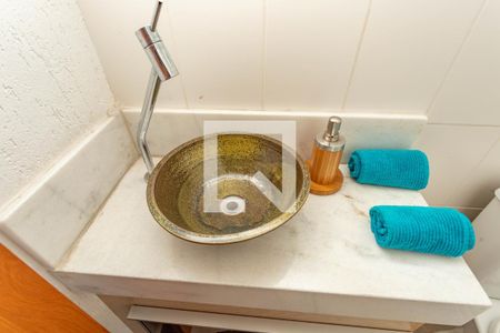Lavabo de casa de condomínio à venda com 3 quartos, 216m² em Centro, Diadema