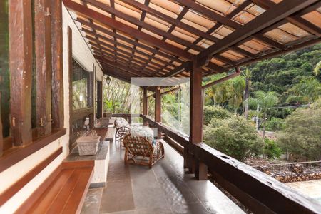 Varanda da Sala de casa de condomínio à venda com 3 quartos, 450m² em A Definir Em Campo, Nova Lima