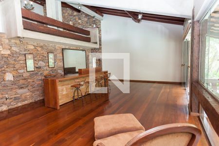 sala de casa de condomínio à venda com 3 quartos, 450m² em A Definir Em Campo, Nova Lima