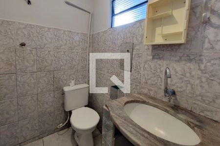 Banheiro  de casa para alugar com 1 quarto, 50m² em Jardim do Lago, Campinas