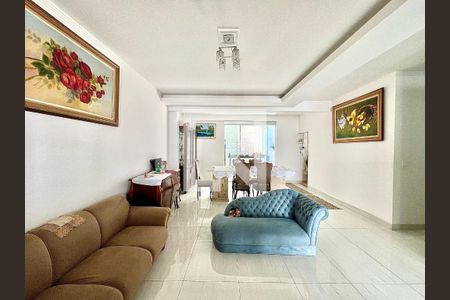 Sala de casa para alugar com 3 quartos, 210m² em Santa Amelia, Belo Horizonte