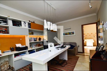 Sala casa1 de casa para alugar com 5 quartos, 300m² em Sagrada Família, Belo Horizonte
