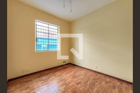 Quarto 2 - Meio de casa à venda com 3 quartos, 180m² em Nova Floresta, Belo Horizonte