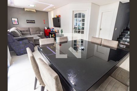 Sala de casa de condomínio à venda com 3 quartos, 210m² em Vila Invernada, São Paulo