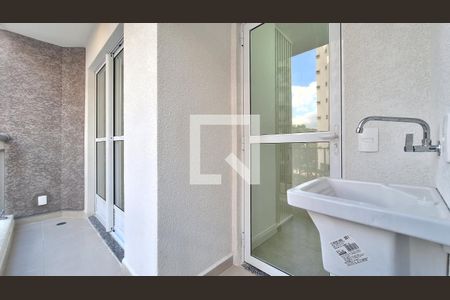 Varanda e área de serviço de apartamento para alugar com 2 quartos, 40m² em Boaçava, São Paulo