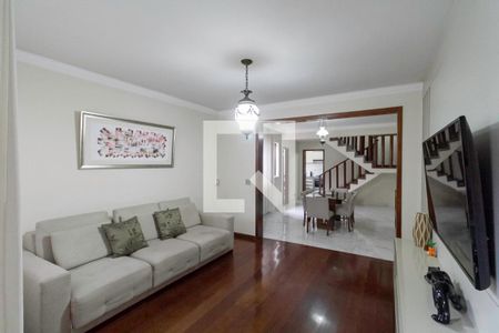 Sala 1 de casa para alugar com 3 quartos, 231m² em Castelo, Belo Horizonte
