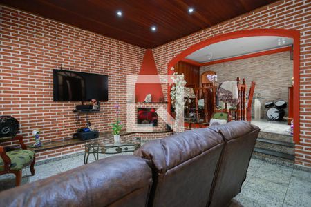 Sala de estar de casa à venda com 4 quartos, 320m² em Carandiru, São Paulo