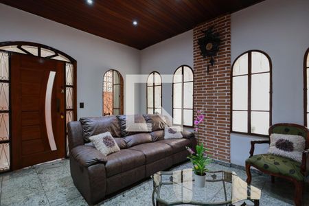 Sala de estar de casa à venda com 4 quartos, 320m² em Carandiru, São Paulo