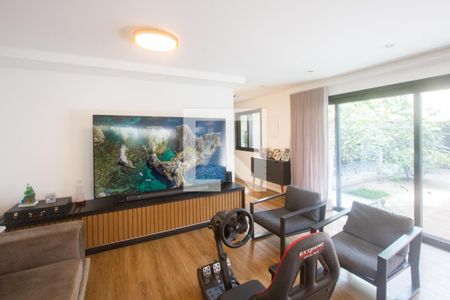 Sala de casa à venda com 8 quartos, 1200m² em Chácara Monte Alegre, São Paulo