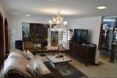 Sala de casa de condomínio para alugar com 3 quartos, 400m² em Freguesia (jacarepaguá), Rio de Janeiro