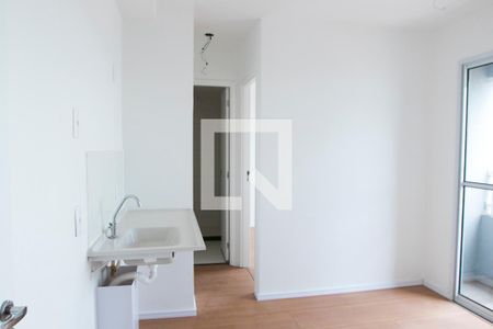 Sala/Cozinha de apartamento à venda com 2 quartos, 28m² em Vila Ipojuca, São Paulo