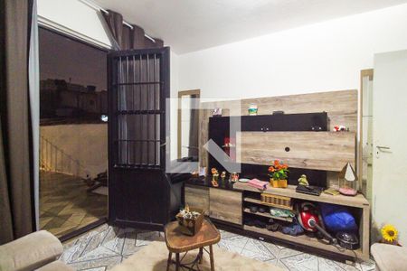 Quarto/Sala de casa à venda com 3 quartos, 125m² em Vila Carmosina, São Paulo