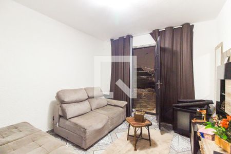 Sala de Estar de casa à venda com 3 quartos, 125m² em Vila Carmosina, São Paulo