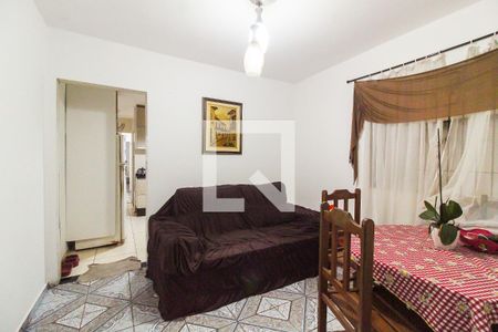 Sala de casa à venda com 3 quartos, 125m² em Vila Carmosina, São Paulo