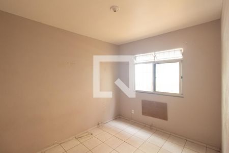 Quarto 1 de apartamento para alugar com 2 quartos, 52m² em Paciência, Rio de Janeiro