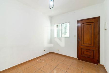 Sala de Estar de casa para alugar com 2 quartos, 90m² em Vila Carbone, São Paulo