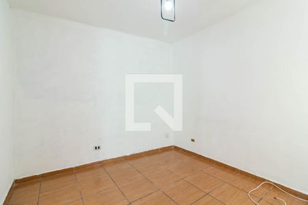 Sala de Estar de casa para alugar com 2 quartos, 90m² em Vila Carbone, São Paulo
