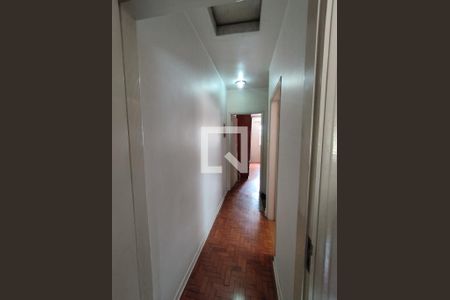 Corredor dos Quartos de casa à venda com 2 quartos, 150m² em Jardim Santa Emilia, São Paulo