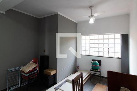 Sala de TV de casa para alugar com 5 quartos, 450m² em Parque São Quirino, Campinas