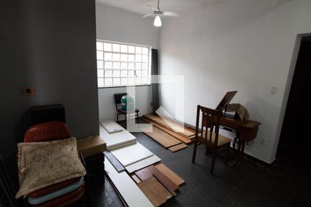 Sala de TV de casa para alugar com 5 quartos, 450m² em Parque São Quirino, Campinas