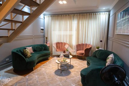 Sala de Estar de casa à venda com 3 quartos, 350m² em Vila Capitao Rabelo, Guarulhos