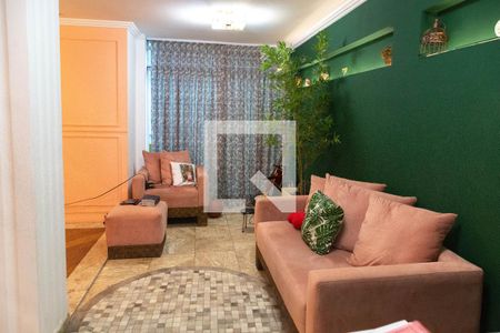 Sala de Estar de casa à venda com 3 quartos, 350m² em Vila Capitao Rabelo, Guarulhos