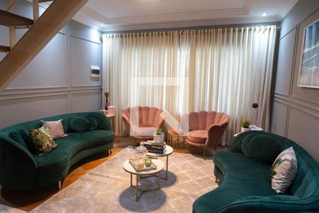 Sala de Estar de casa à venda com 3 quartos, 350m² em Vila Capitao Rabelo, Guarulhos