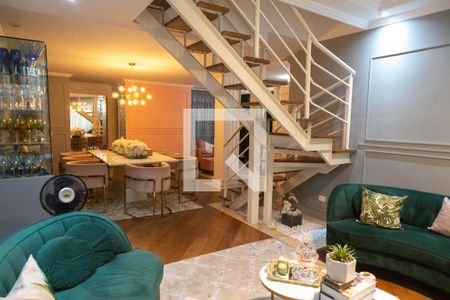 Sala de Estar de casa à venda com 3 quartos, 350m² em Vila Capitao Rabelo, Guarulhos