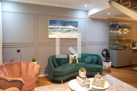 Sala de Estar de casa à venda com 3 quartos, 350m² em Vila Capitao Rabelo, Guarulhos