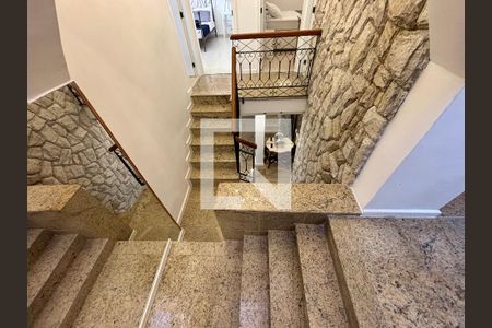 Escada de casa à venda com 4 quartos, 160m² em Copacabana, Rio de Janeiro