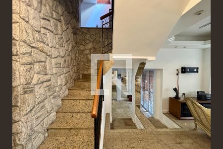 Escada de casa à venda com 4 quartos, 160m² em Copacabana, Rio de Janeiro