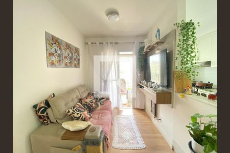 Sala de apartamento para alugar com 2 quartos, 57m² em Vila Milton, Guarulhos